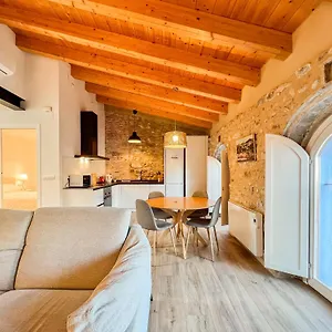 sleep-stay-besalu-iglesia-atico-with-terrace.catalonia-hotels.com/